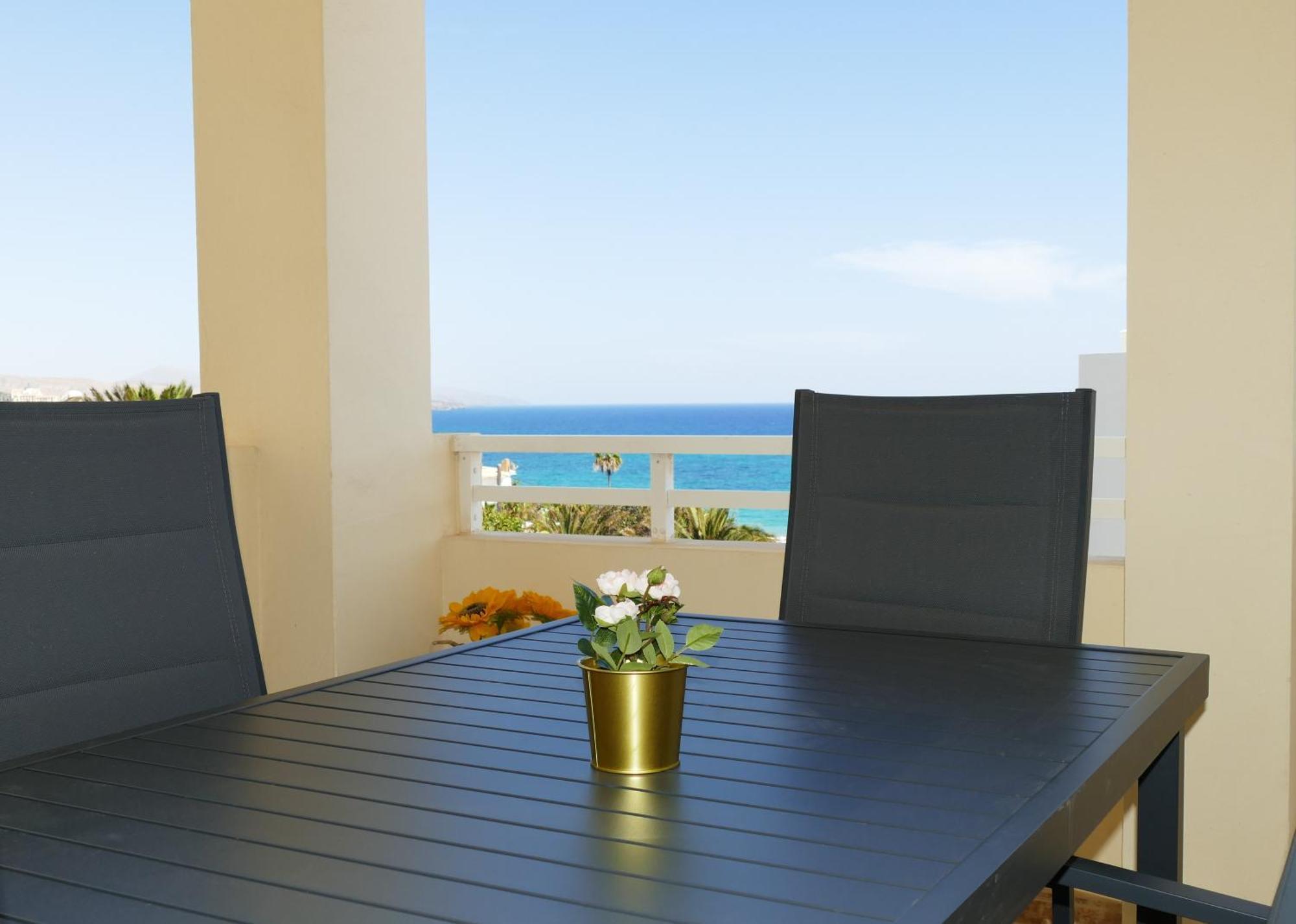 Blue Lagoon Apartment Costa Calma Eksteriør billede